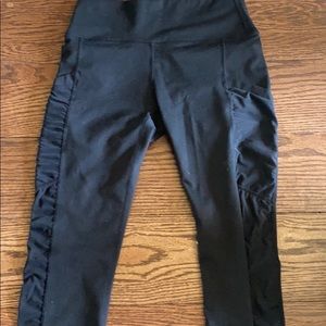 Fabletics Crop Legging with pockets and mesh